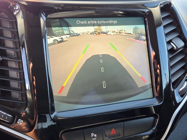 Used 2019 Jeep Cherokee Limited FWD image 26