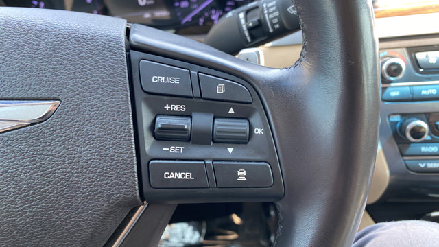Used 2018 Genesis G80 3.8 RWD image 31