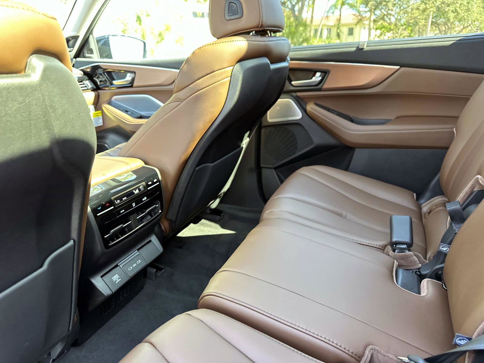 Certified 2025 Acura MDX SH-AWD w/ Technology Package image 15