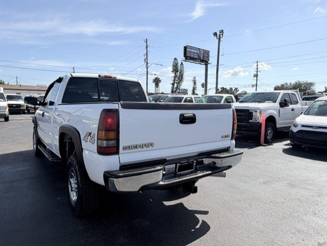 Used 2006 GMC Sierra 2500 W/T w/ Heavy-Duty Power Package AWD/4WD image 9