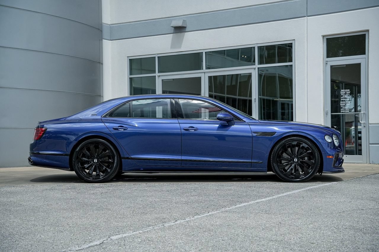 New 2025 Bentley Flying Spur Plug-In Hybrid AWD/4WD image 4