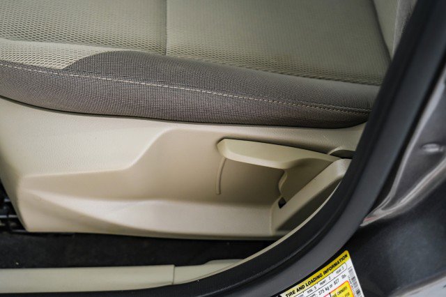 Used 2012 Ford Focus SE image 25