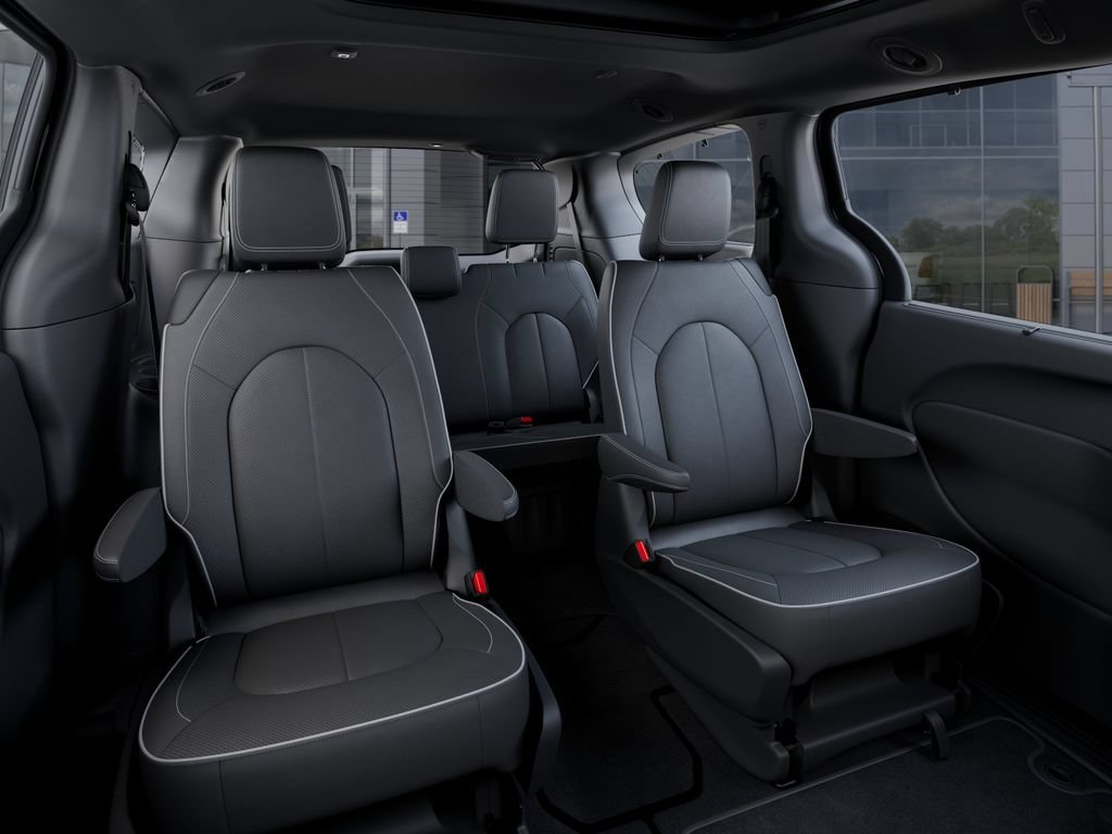 New 2026 Chrysler Pacifica Limited w/ S Appearance Package FWD image 15