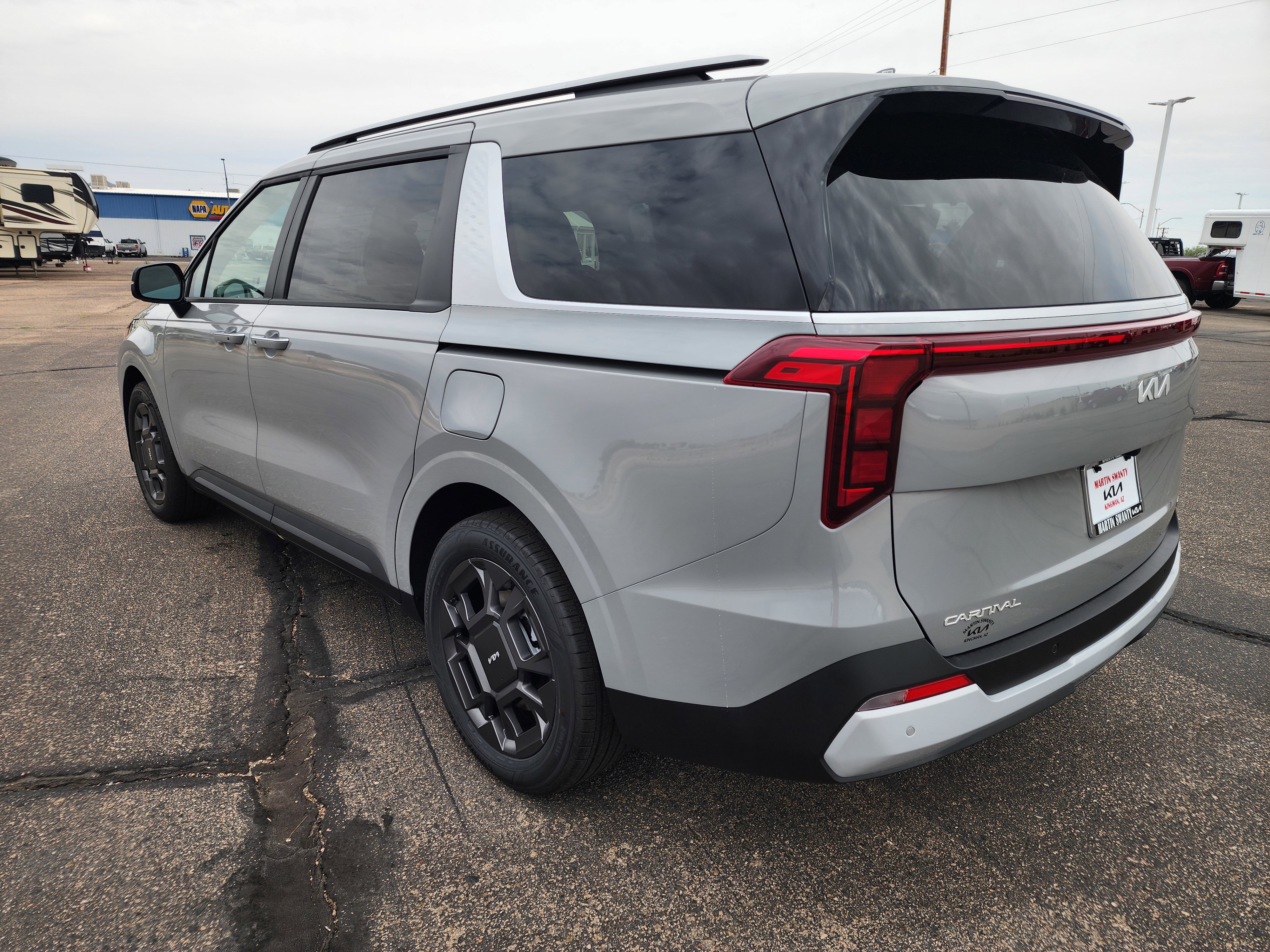 New 2026 Kia Carnival EX image 6