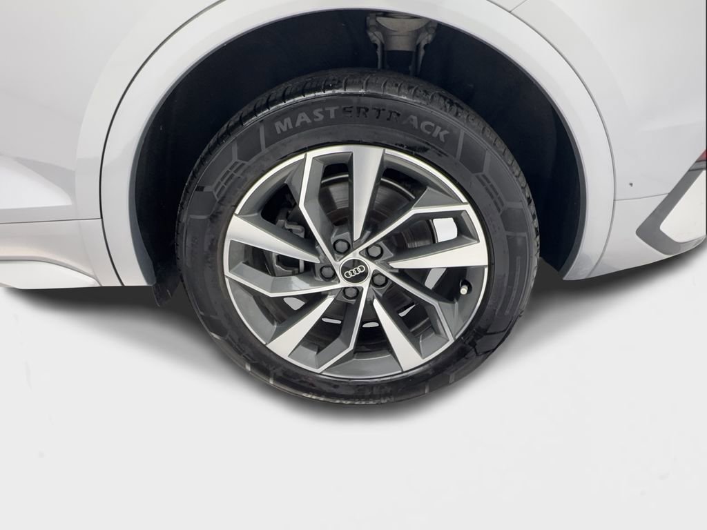 Used 2022 Audi Q5 2.0T Premium Plus AWD/4WD image 12
