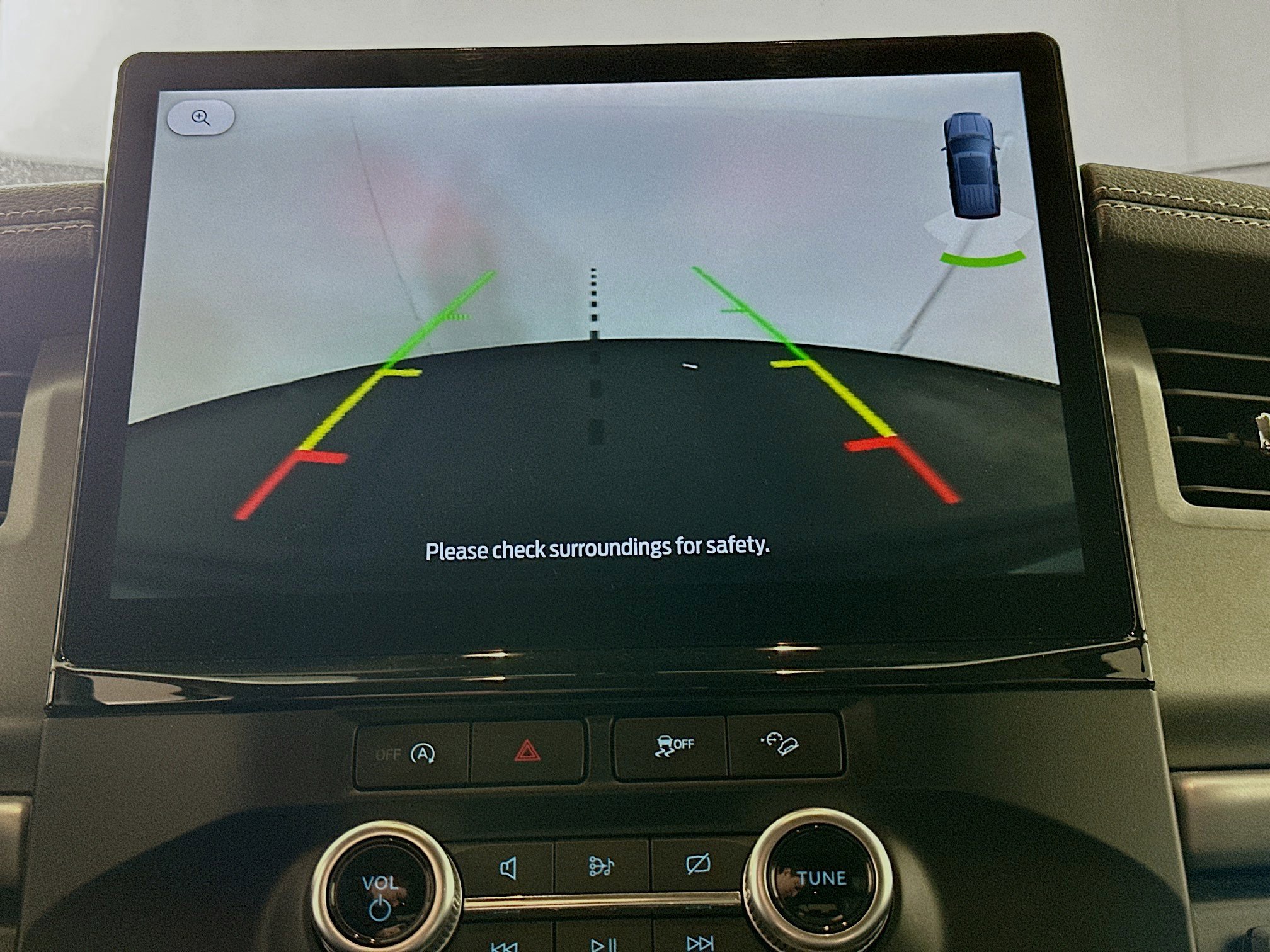 Used 2024 Ford Expedition XLT image 23