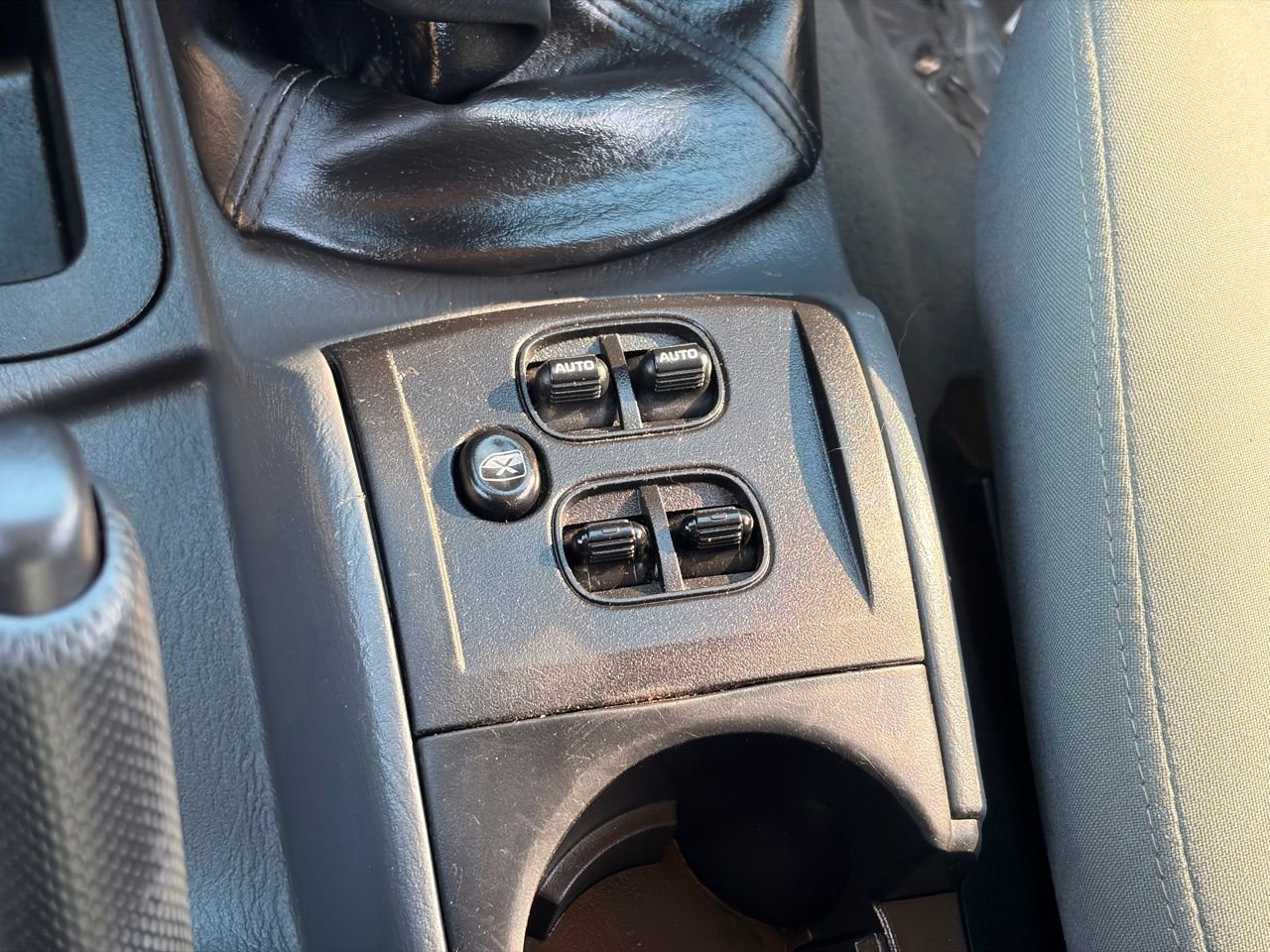 Used 2006 Jeep Liberty Sport RWD image 25