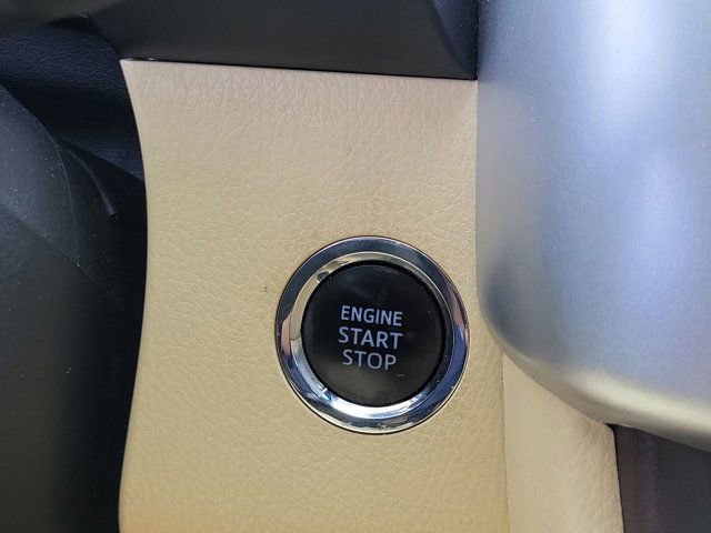 Used 2017 Toyota Highlander Limited Platinum image 35