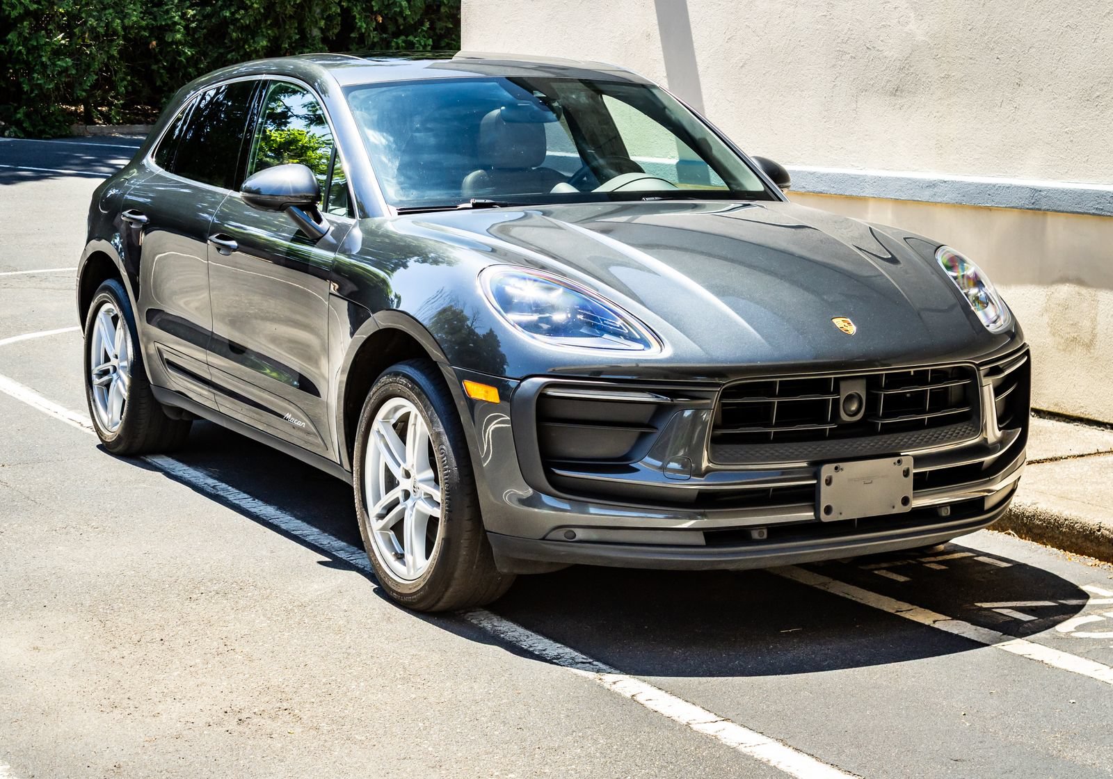 Used 2023 Porsche Macan AWD/4WD image 10