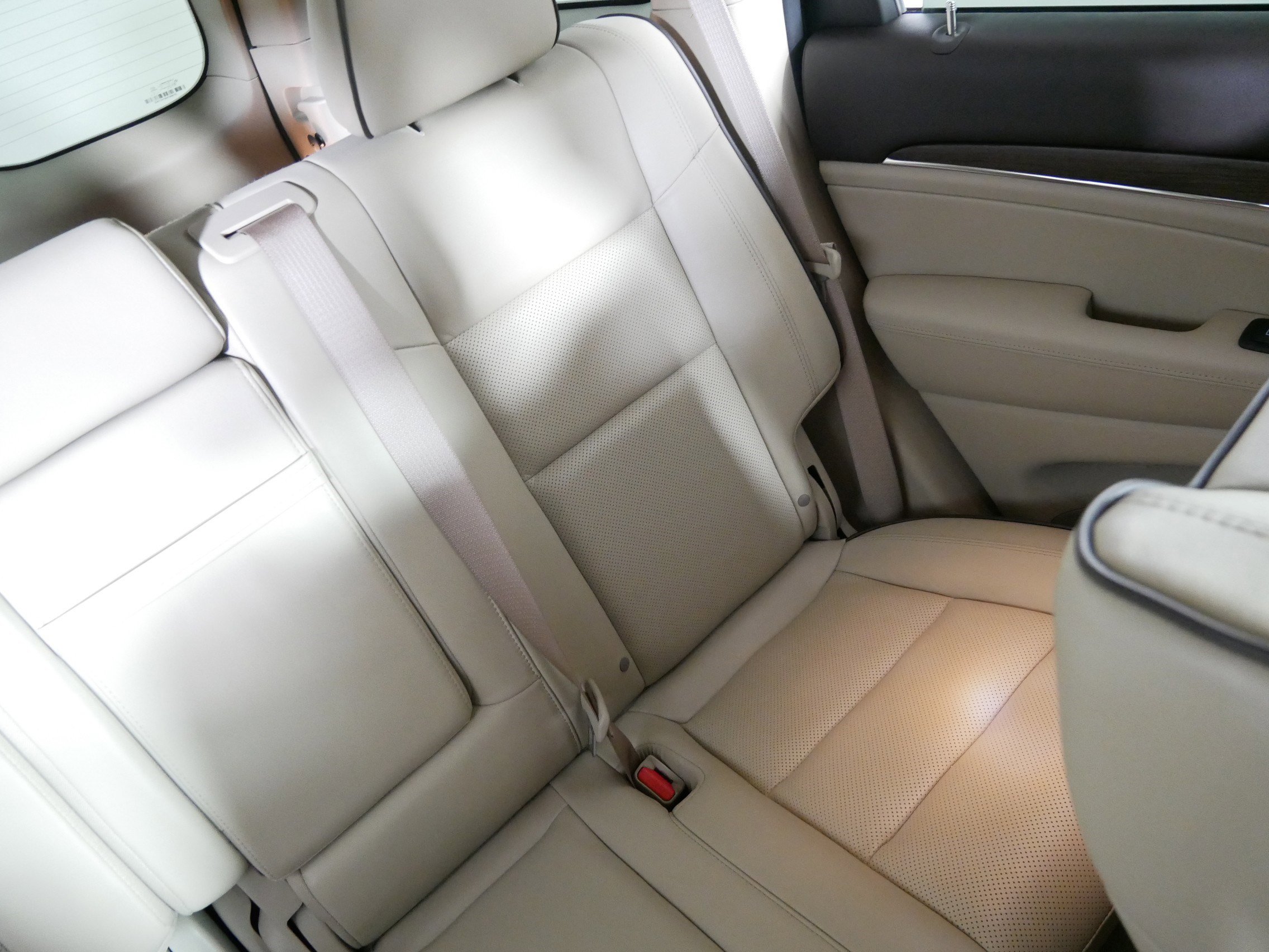 Used 2020 Jeep Grand Cherokee Overland image 14