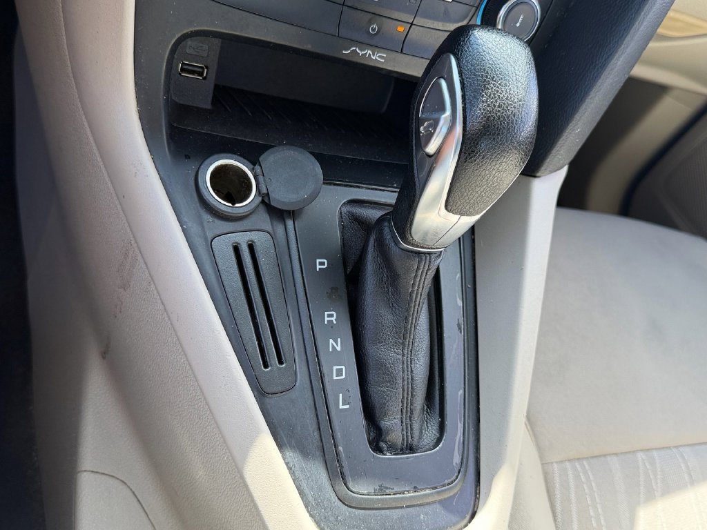 Used 2017 Ford Focus SE FWD image 19