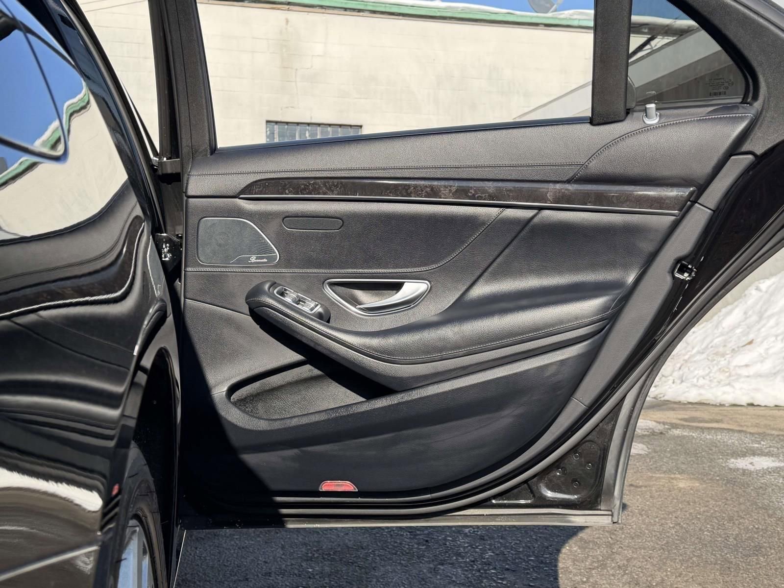 Used 2020 Mercedes-Benz S 450 4MATIC Sedan w/ Premium Package image 18