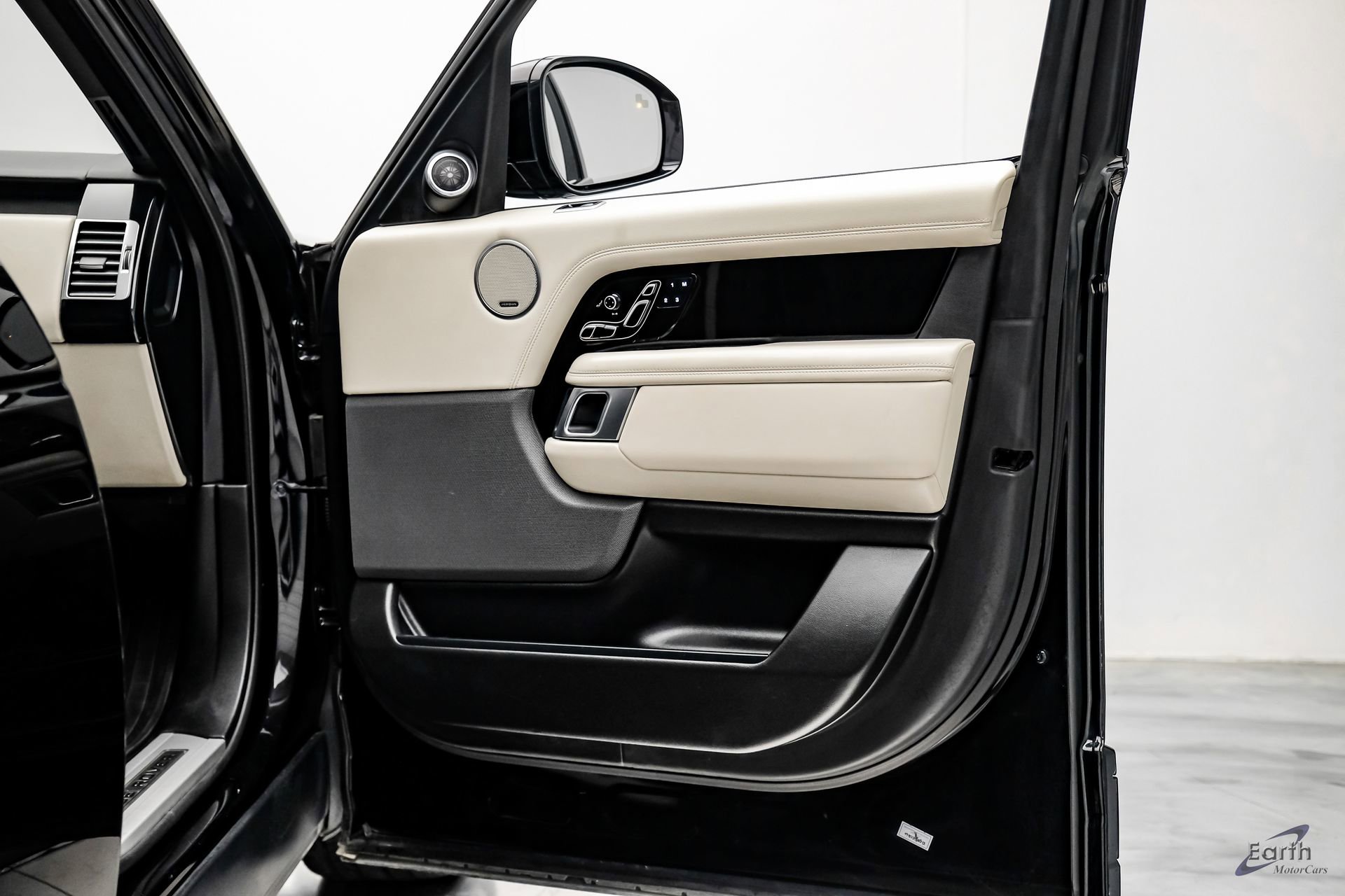 Used 2022 Land Rover Range Rover Westminster Edition image 87