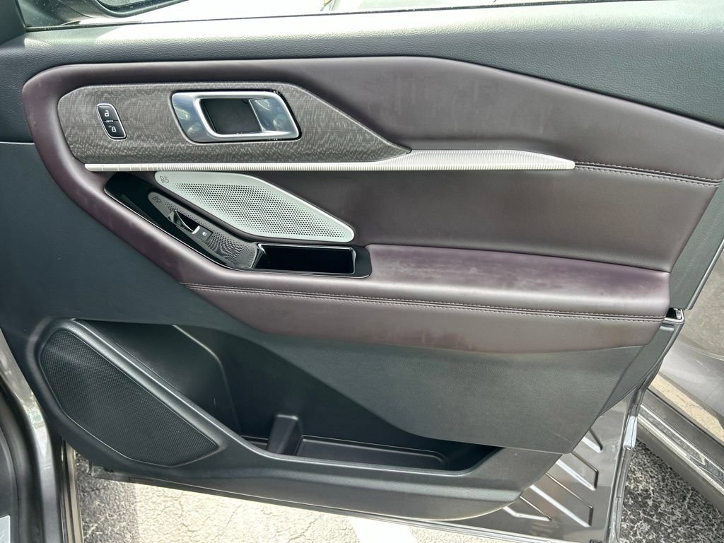 Used 2026 Ford Explorer Platinum RWD image 40
