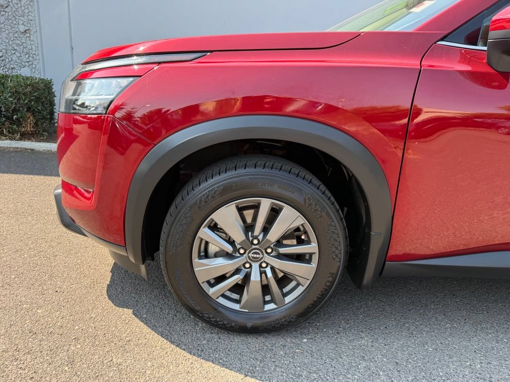 Certified 2022 Nissan Pathfinder SV FWD image 11