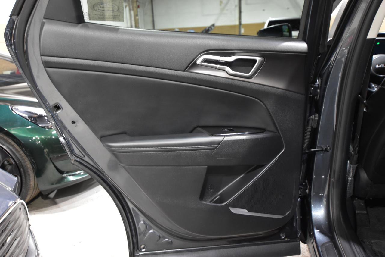 Used 2024 Kia Sportage EX image 36
