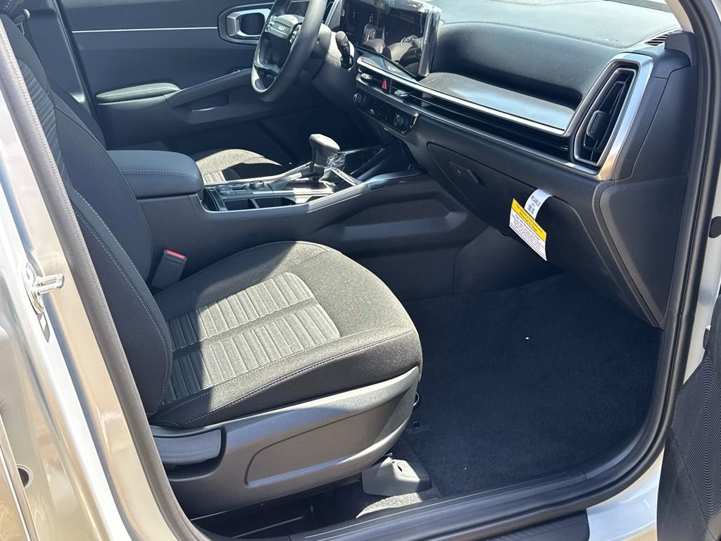 New 2026 Kia Sorento LX image 13