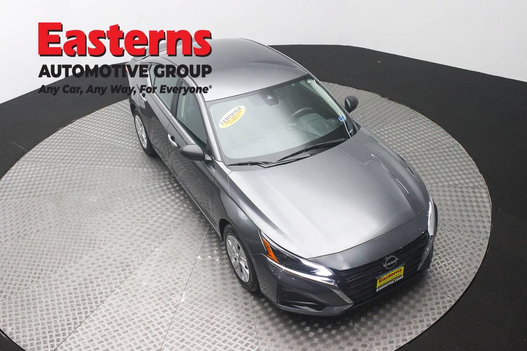 Used 2024 Nissan Altima 2.5 S FWD image 3