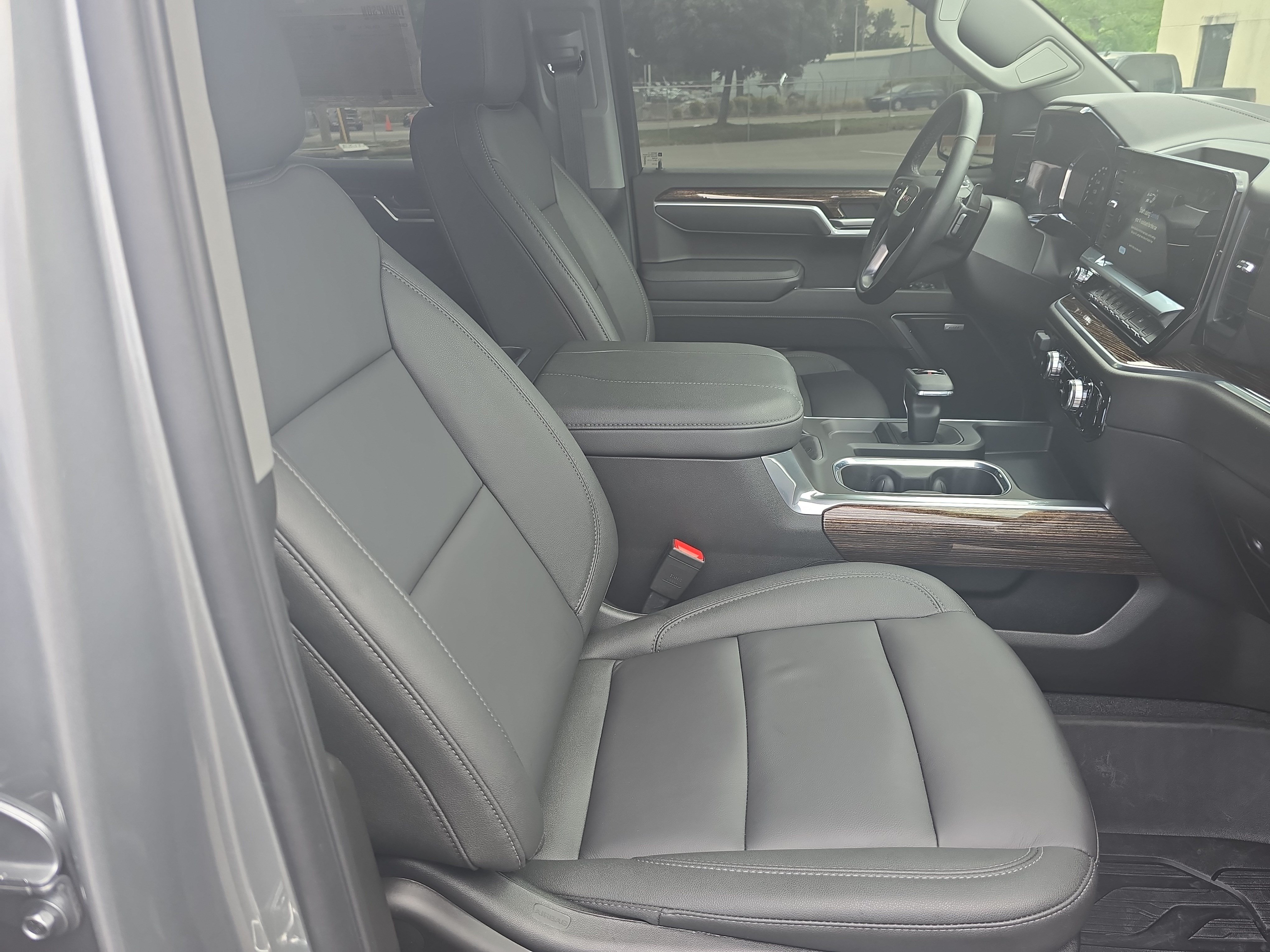 Used 2026 GMC Sierra 1500 Elevation w/ Elevation Premium Package AWD/4WD image 10