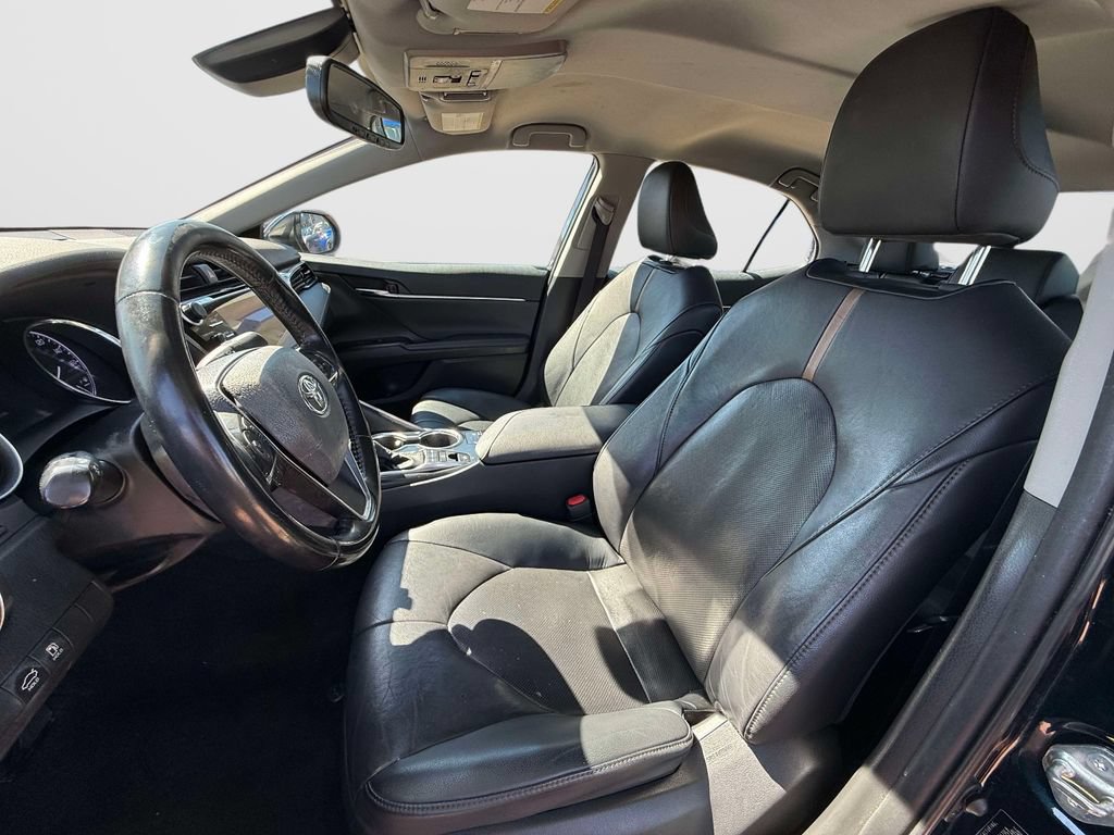 Used 2020 Toyota Camry XLE FWD image 11