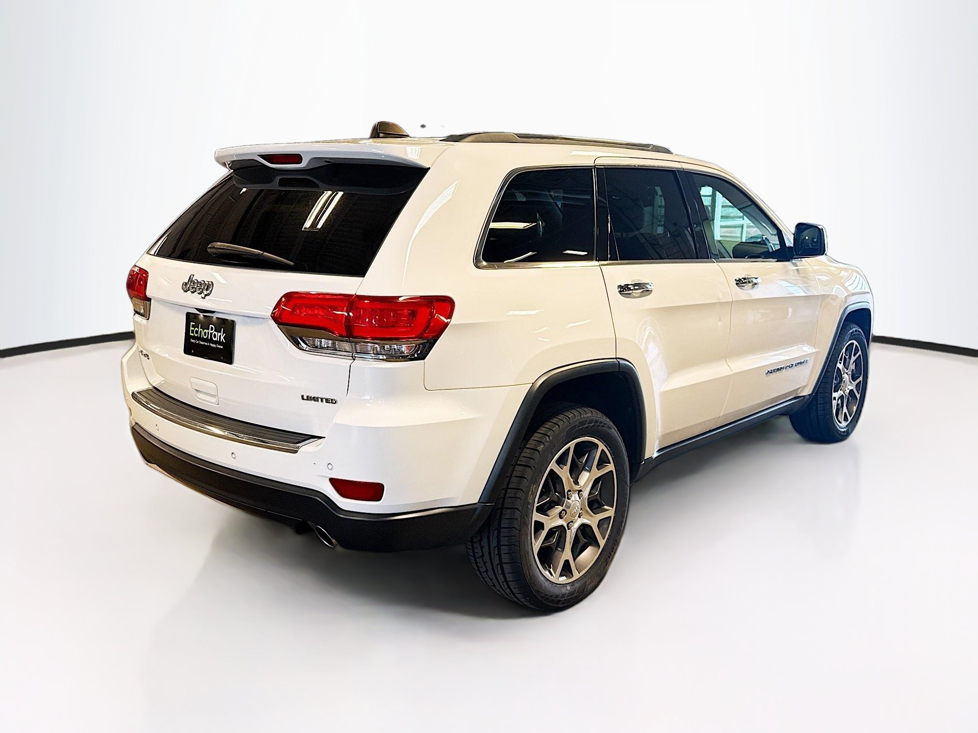 Used 2019 Jeep Grand Cherokee Limited AWD/4WD image 9