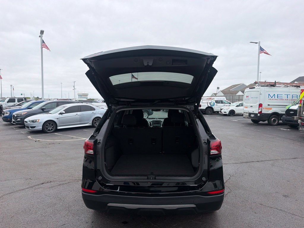 Used 2023 Chevrolet Equinox LT w/ Driver Convenience Package FWD image 50
