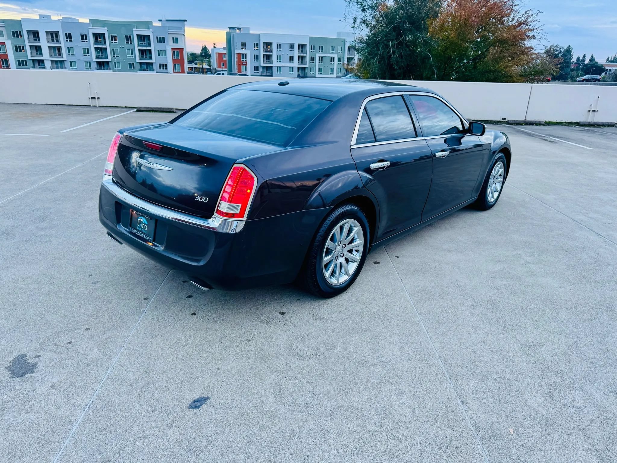 Used 2012 Chrysler 300 Limited RWD image 11