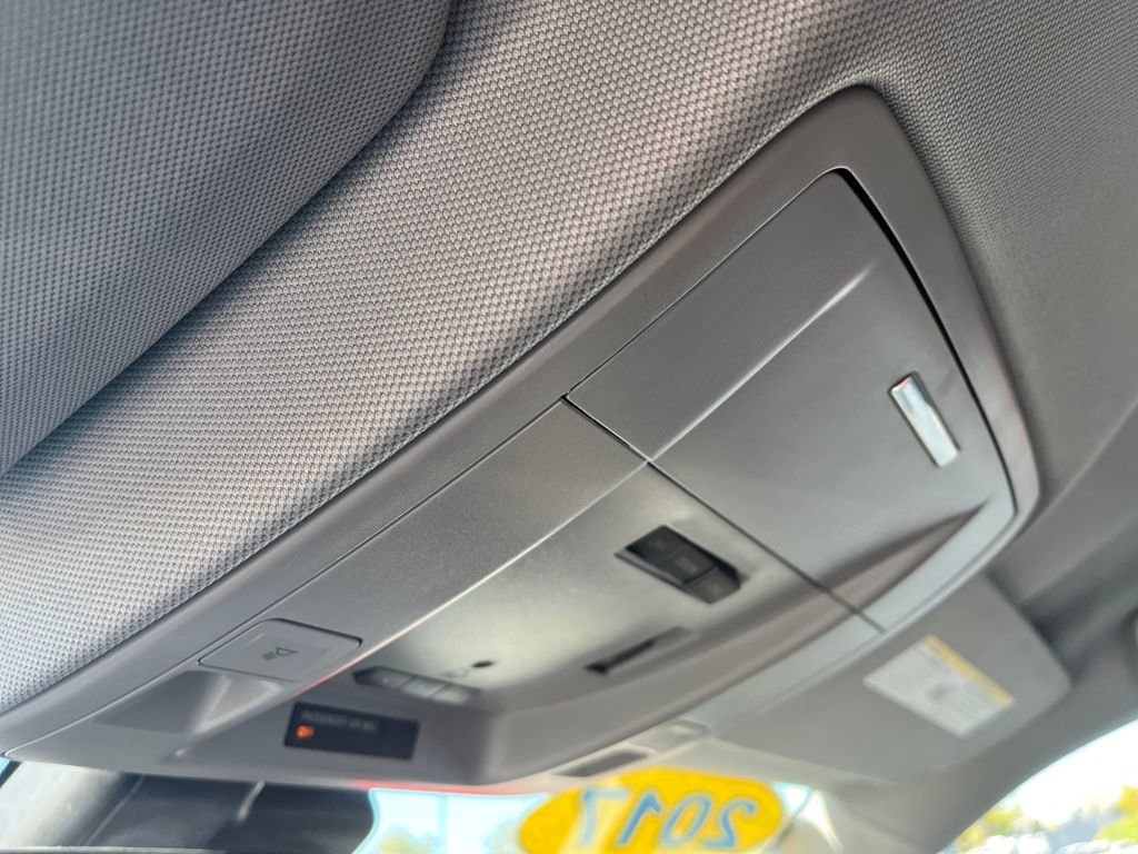 Used 2017 Chevrolet Silverado 1500 High Country image 19