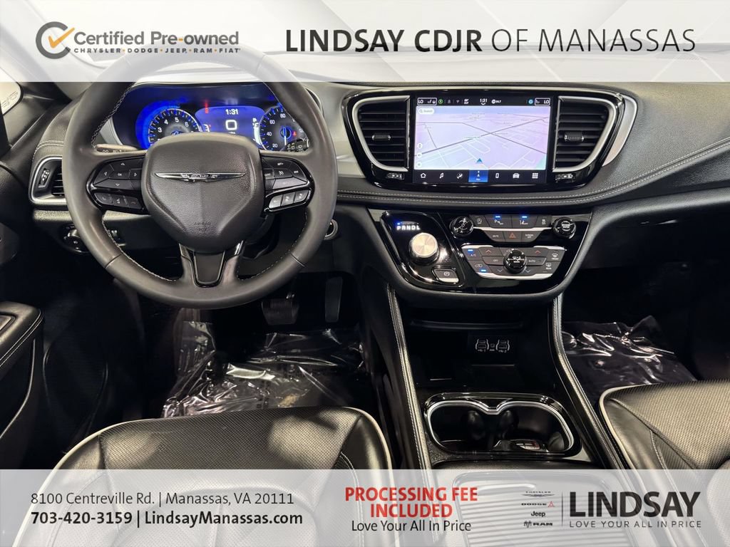 Certified 2025 Chrysler Pacifica Limited FWD image 23