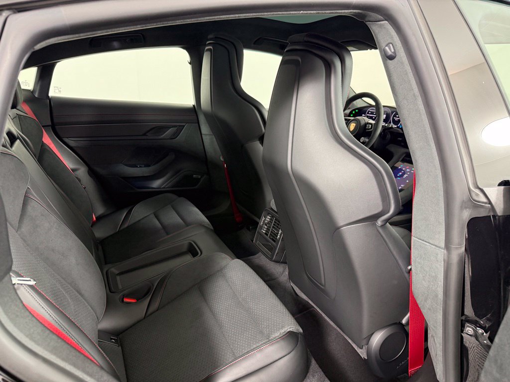 New 2026 Porsche Taycan GTS AWD/4WD image 17