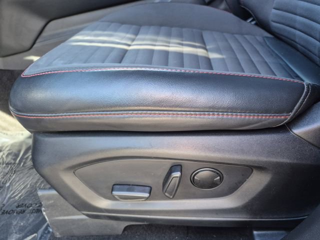 Used 2025 Ford Explorer ST-Line w/ ST-Line Street Pack AWD/4WD image 17