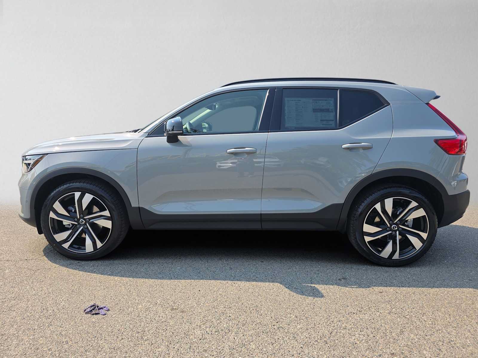 New 2026 Volvo XC40 B5 Ultra w/ Protection Package Premier AWD/4WD image 6