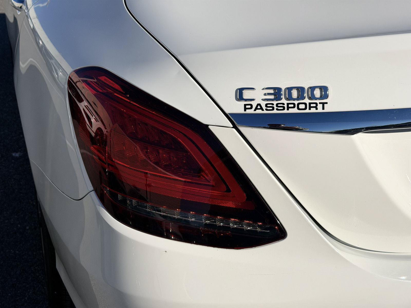 Used 2019 Mercedes-Benz C 300 4MATIC Sedan image 9