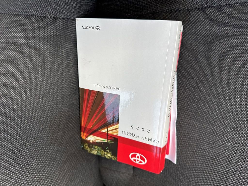 Used 2025 Toyota Camry LE FWD image 22