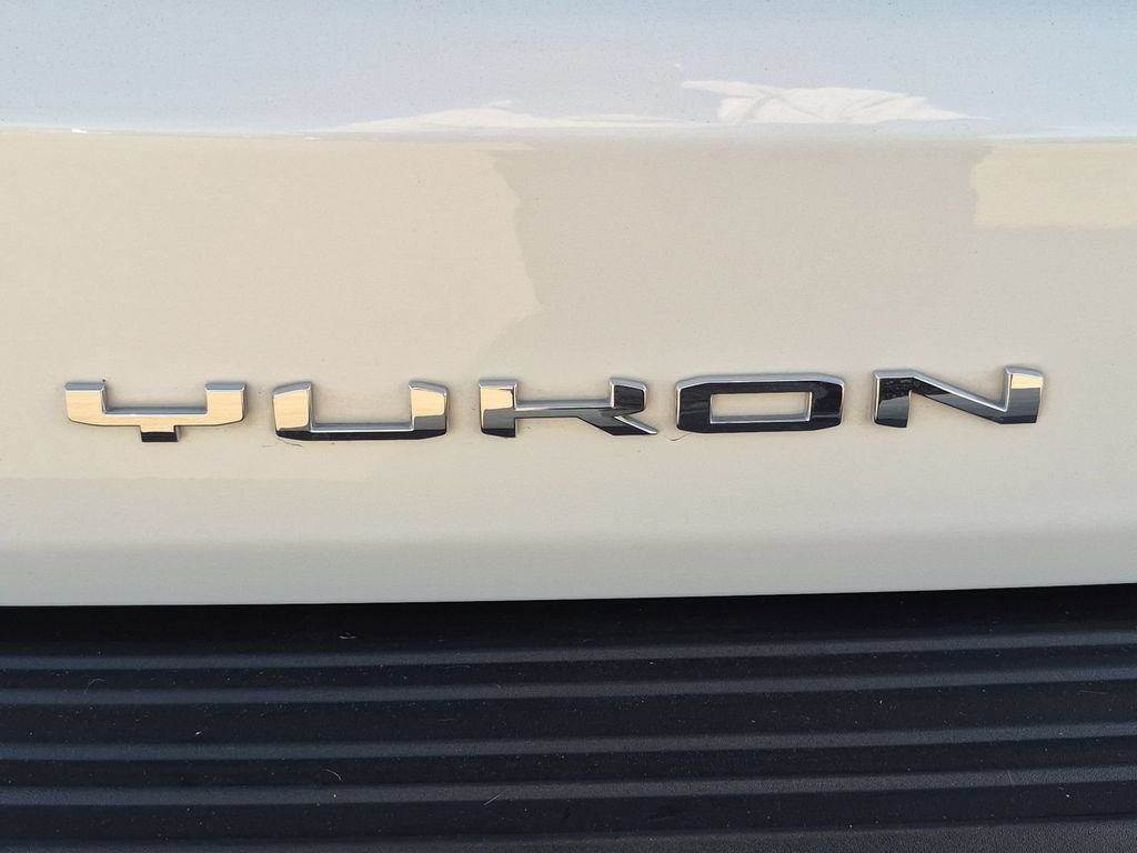 Used 2022 GMC Yukon XL AT4 AWD/4WD image 24