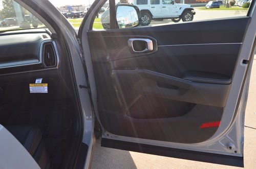 New 2026 Kia Sorento S w/ S Panoramic Sunroof Package image 44