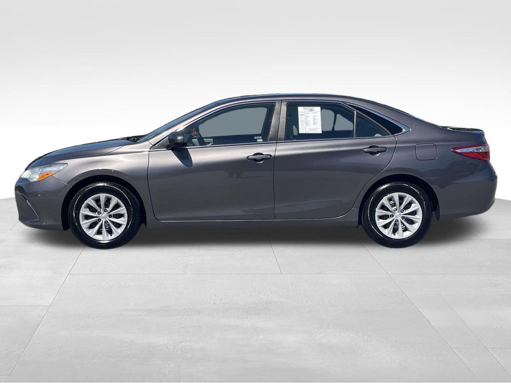 Used 2017 Toyota Camry LE FWD image 7