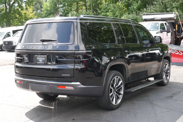 Used 2022 Jeep Wagoneer Series III w/ Premium Group I AWD/4WD image 14