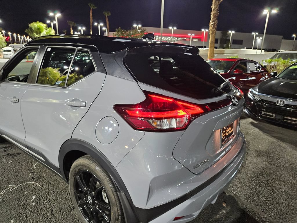 Used 2023 Nissan Kicks SR w/ SR Premium Package FWD image 8