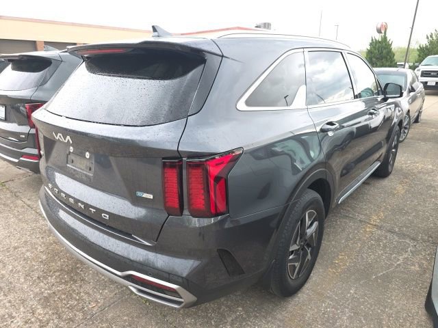 Certified 2022 Kia Sorento S image 2