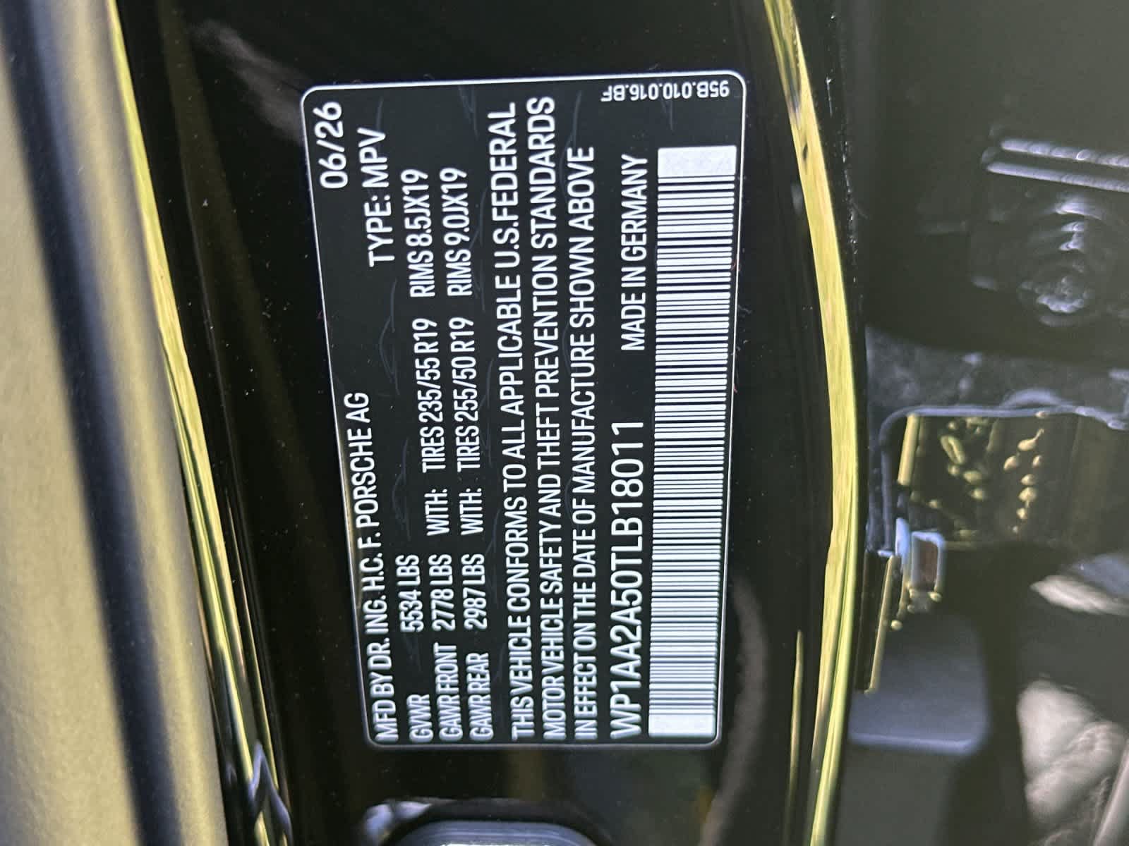 New 2026 Porsche Macan AWD/4WD image 33