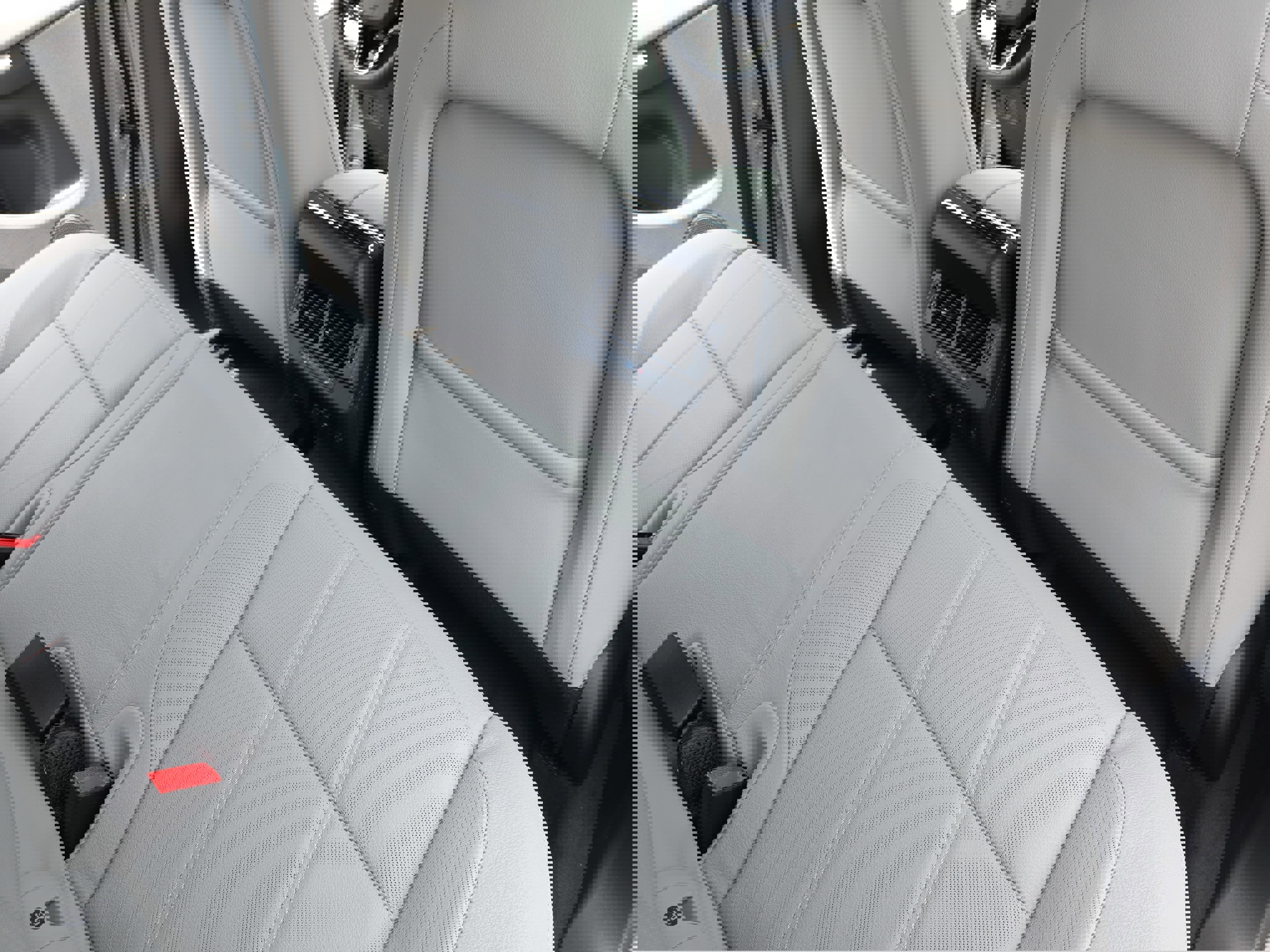 New 2026 Land Rover Range Rover Evoque S image 11