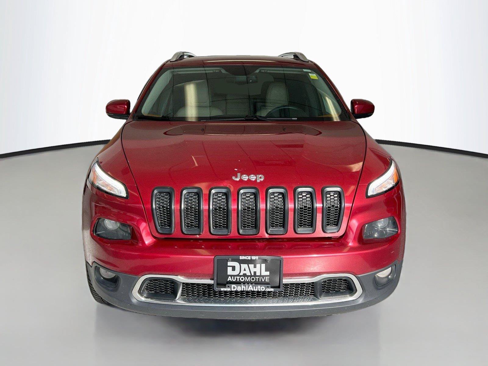 Used 2016 Jeep Cherokee Limited w/ Trailer Tow Group AWD/4WD image 3