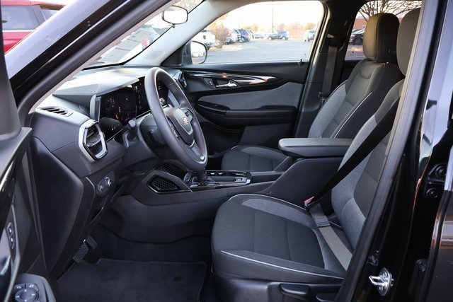 Used 2024 Chevrolet TrailBlazer LT image 24