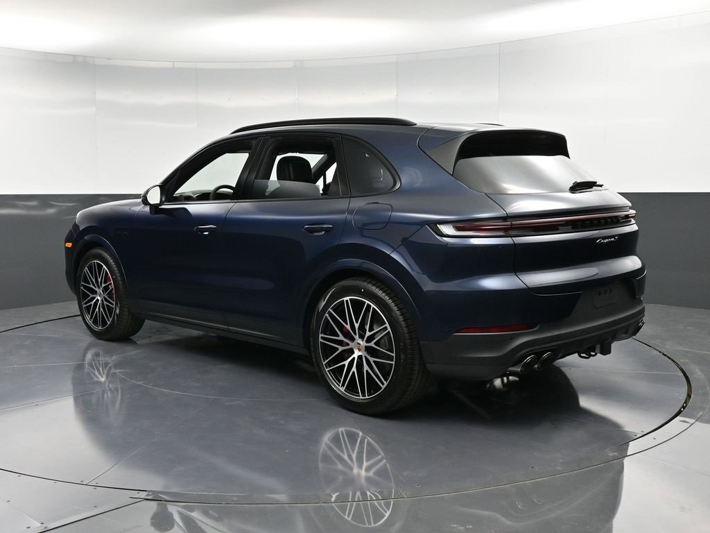 New 2026 Porsche Cayenne S image 3