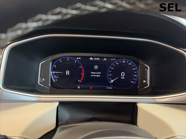 Certified 2025 Volkswagen Taos SEL image 22