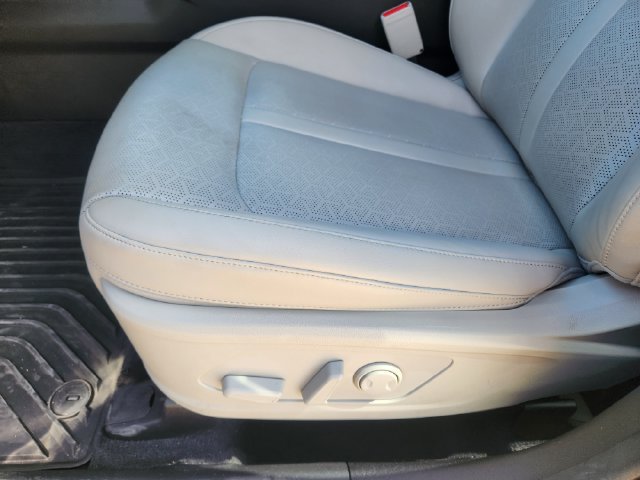 Certified 2022 Kia Sorento S w/ Panoramic Sunroof Package FWD image 25