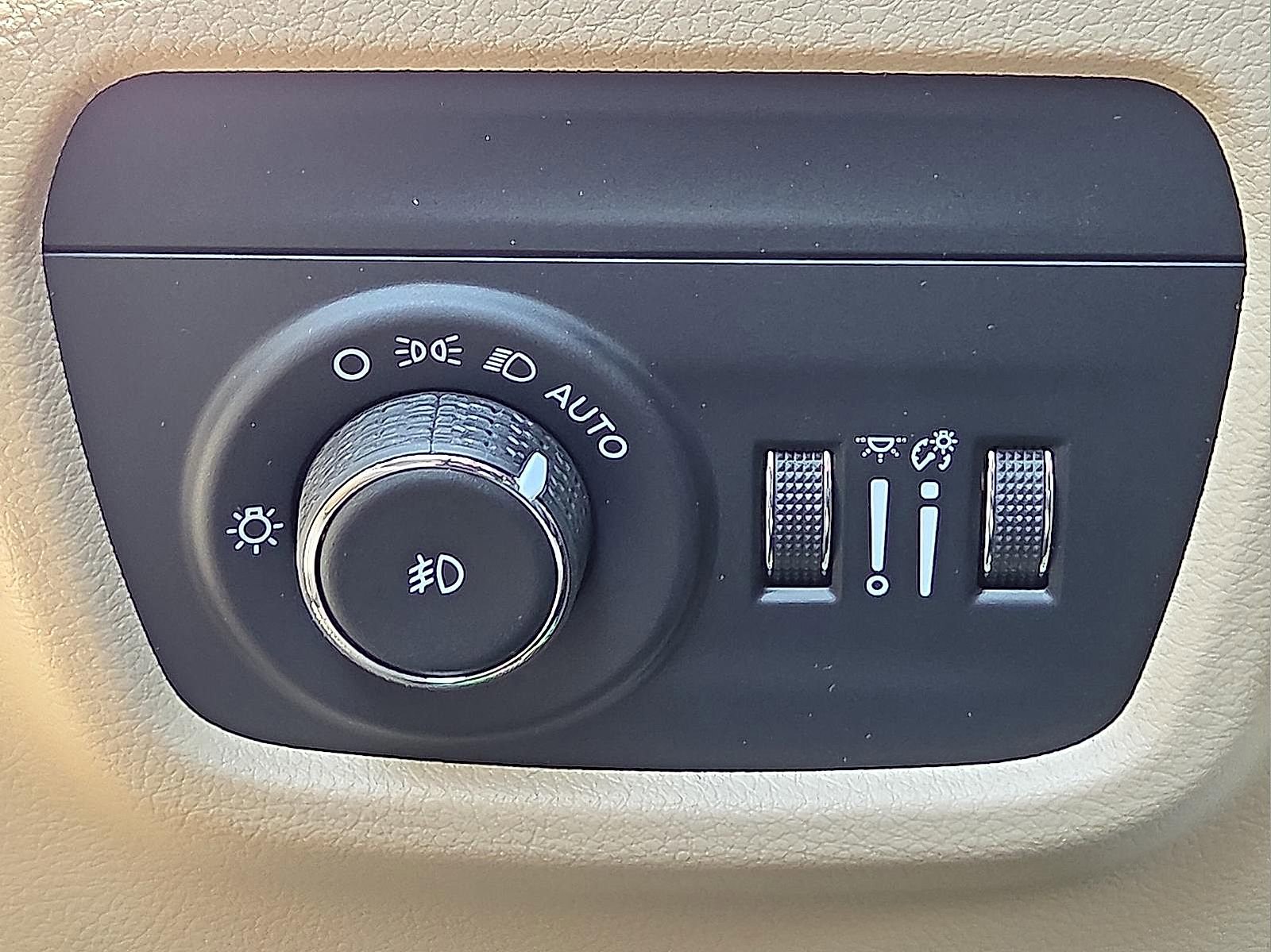 New 2025 Jeep Grand Cherokee L Limited w/ Luxury Tech Group II image 20