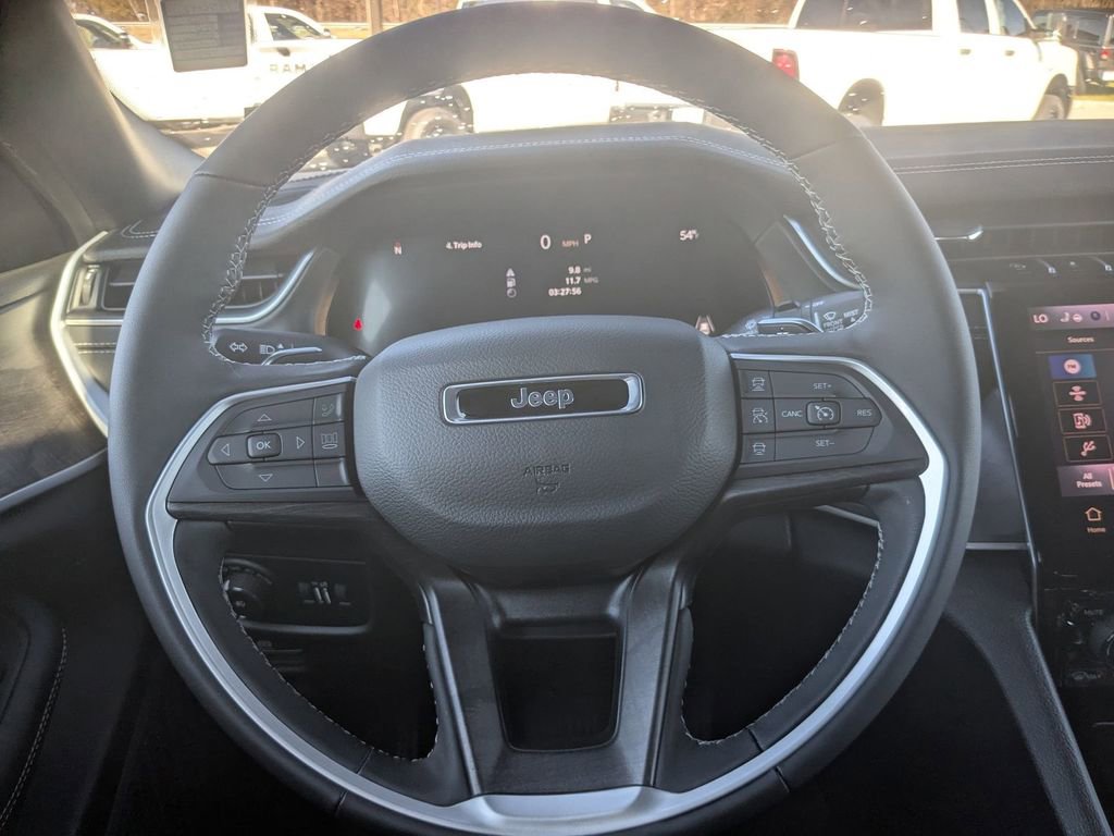 New 2025 Jeep Grand Cherokee Limited w/ Luxury Tech Group II image 23