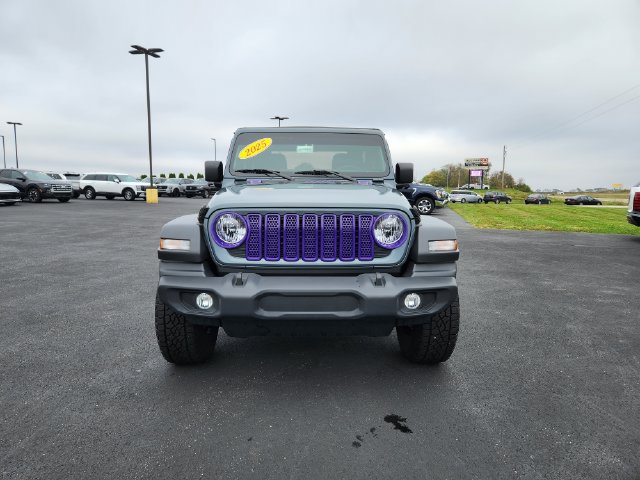 Used 2025 Jeep Wrangler Sport AWD/4WD image 2